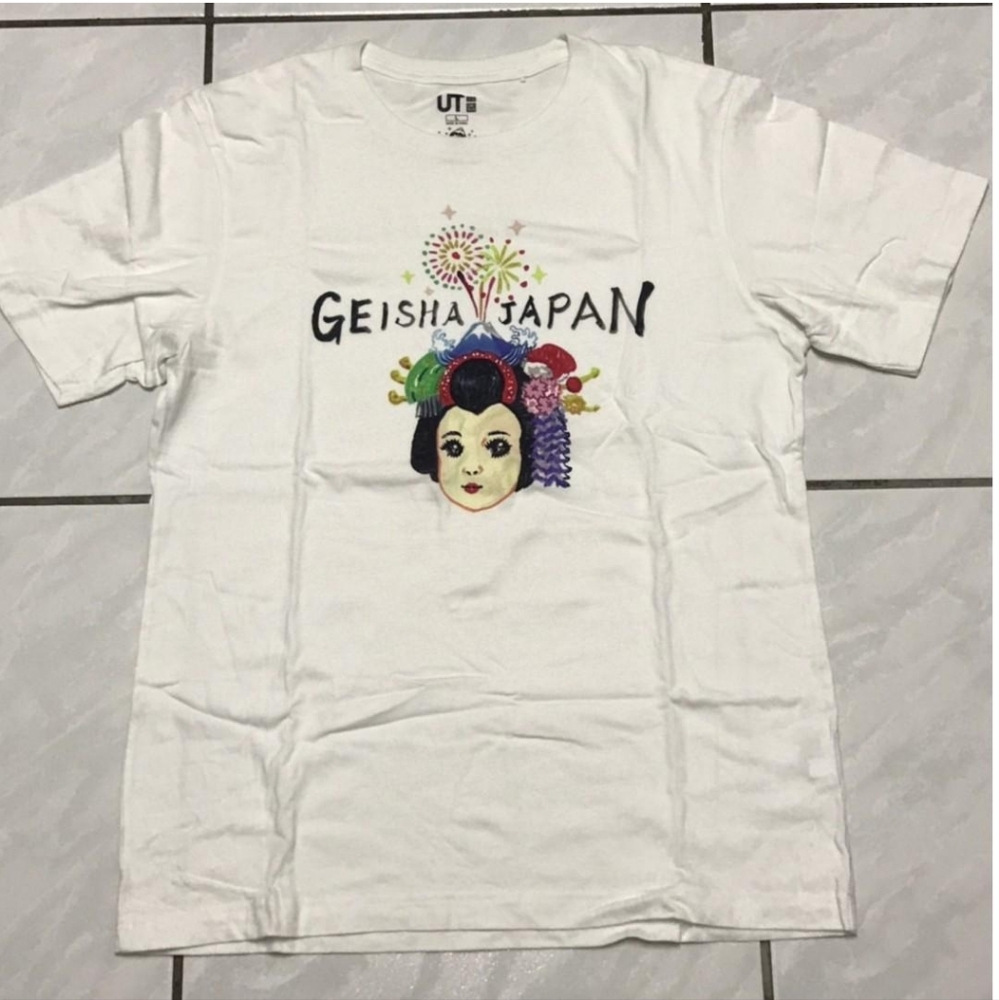 Uniqlo collab white short sleeve top size L